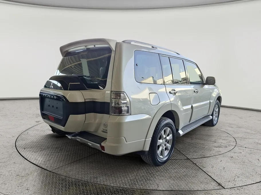 2021 Mitsubishi Pajero GLS 5Doors 