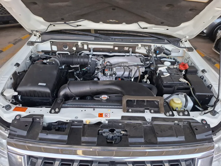2021 Mitsubishi Pajero GLS 5Doors 