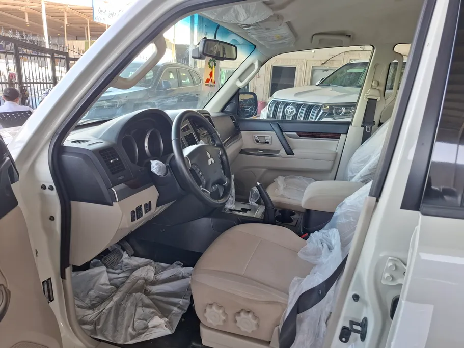 2021 Mitsubishi Pajero GLS 5Doors 