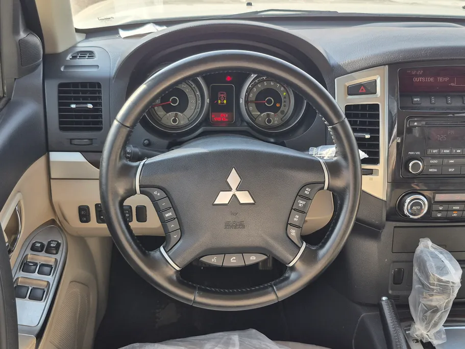 2022 Mitsubishi Pajero GLS 5Doors 