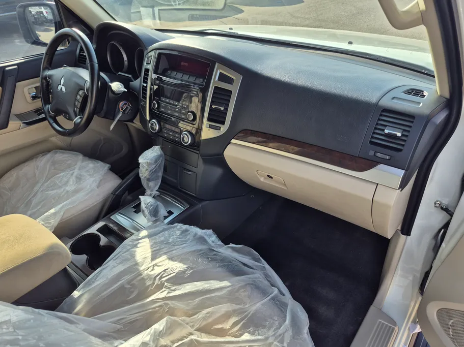 2022 Mitsubishi Pajero GLS 5Doors 