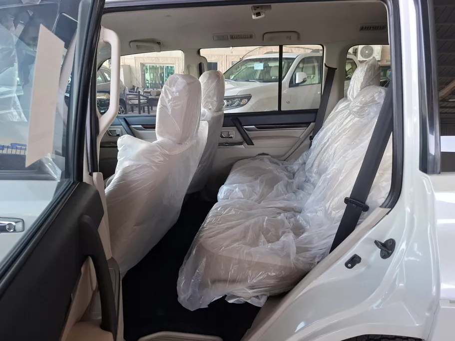 2021 Mitsubishi Pajero GLS 5Doors 