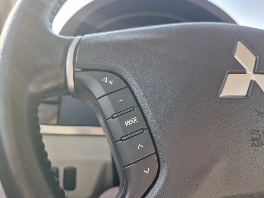2022 Mitsubishi Pajero GLS 5Doors 