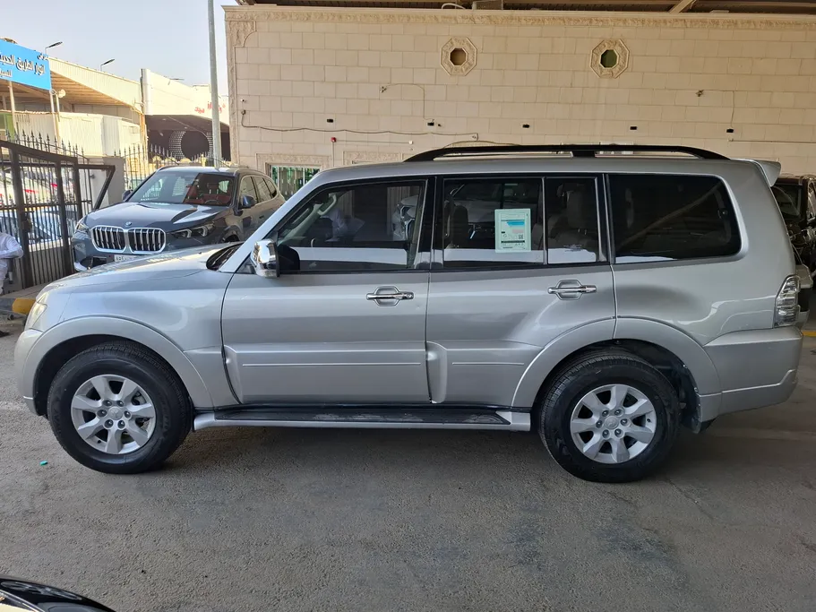2021 Mitsubishi Pajero GLS 5Doors 
