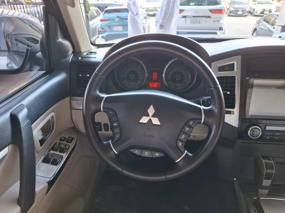 2021 Mitsubishi Pajero GLS 5Doors 