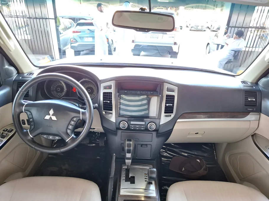2021 Mitsubishi Pajero GLS 5Doors 