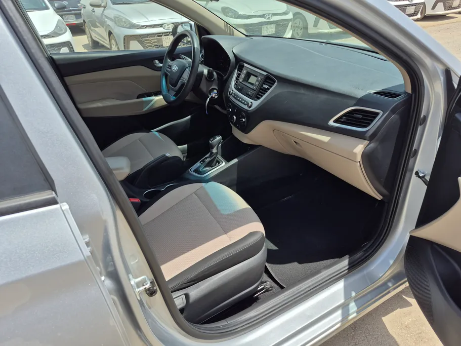 2023 Hyundai Accent Smart 