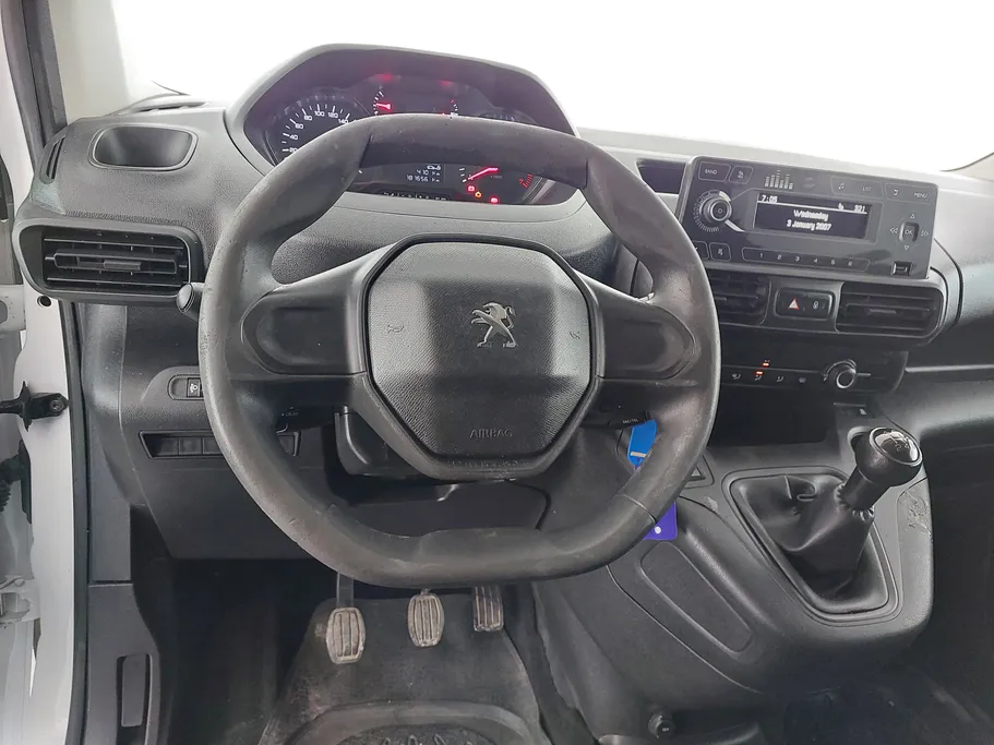 2021 Peugeot Partner Short van 