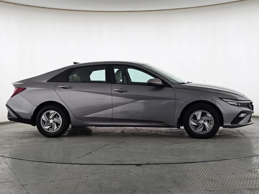 2024 Hyundai Elantra Fleet 