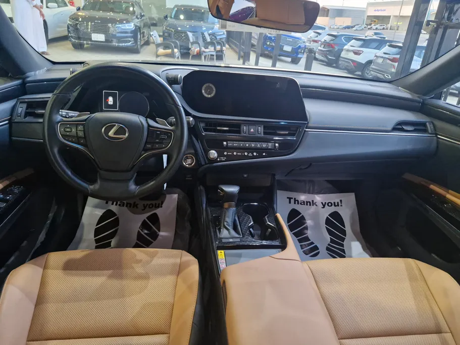 لكزس ES 250 AA Elegant 2025 