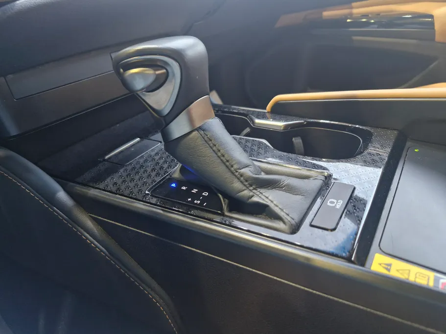 لكزس ES 250 AA Elegant 2025 