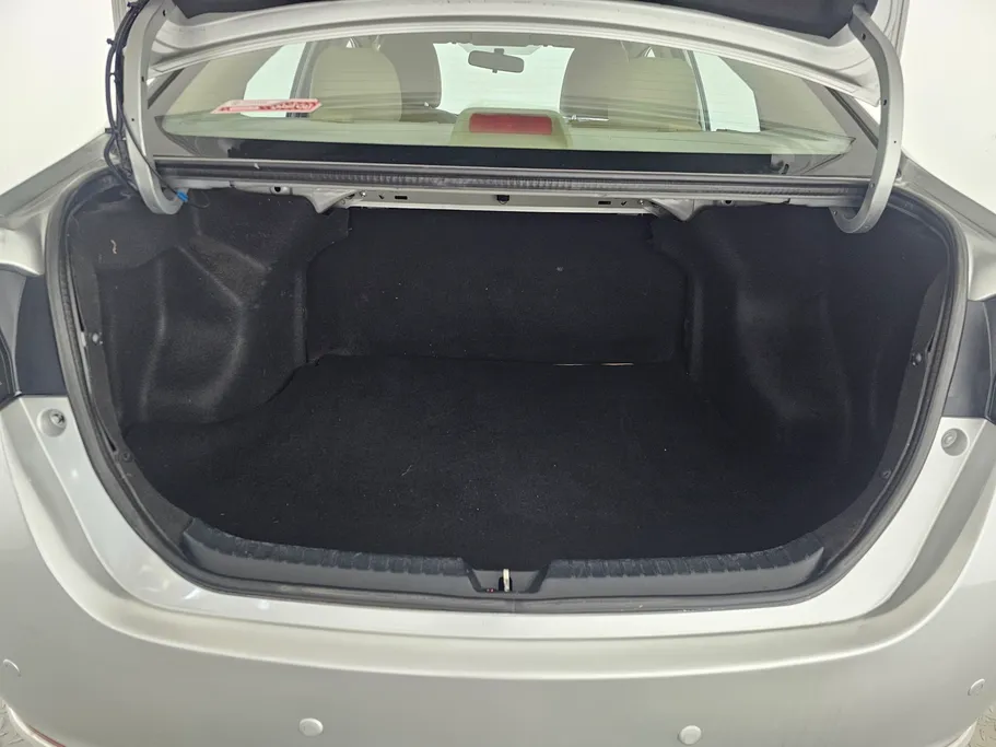 2022 Toyota Yaris  Y 
