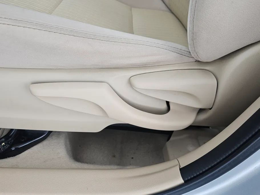 2022 Toyota Yaris  Y 