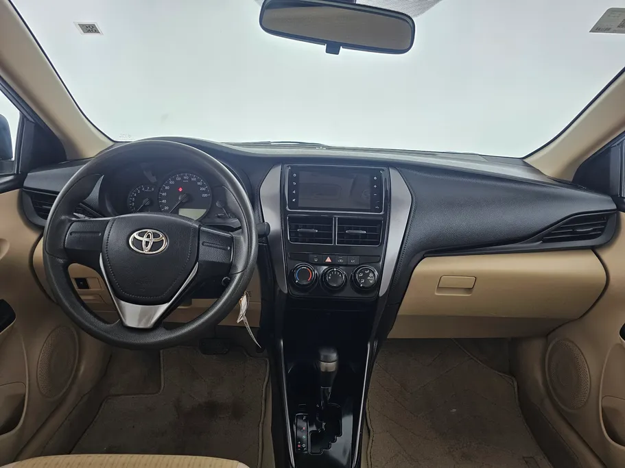2022 Toyota Yaris  Y 