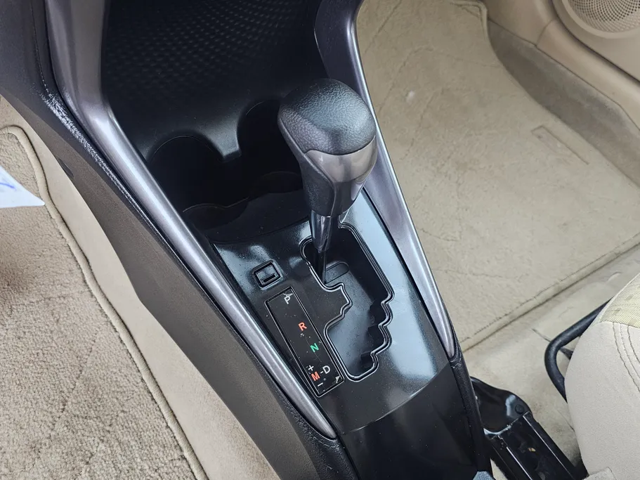 2022 Toyota Yaris  Y 