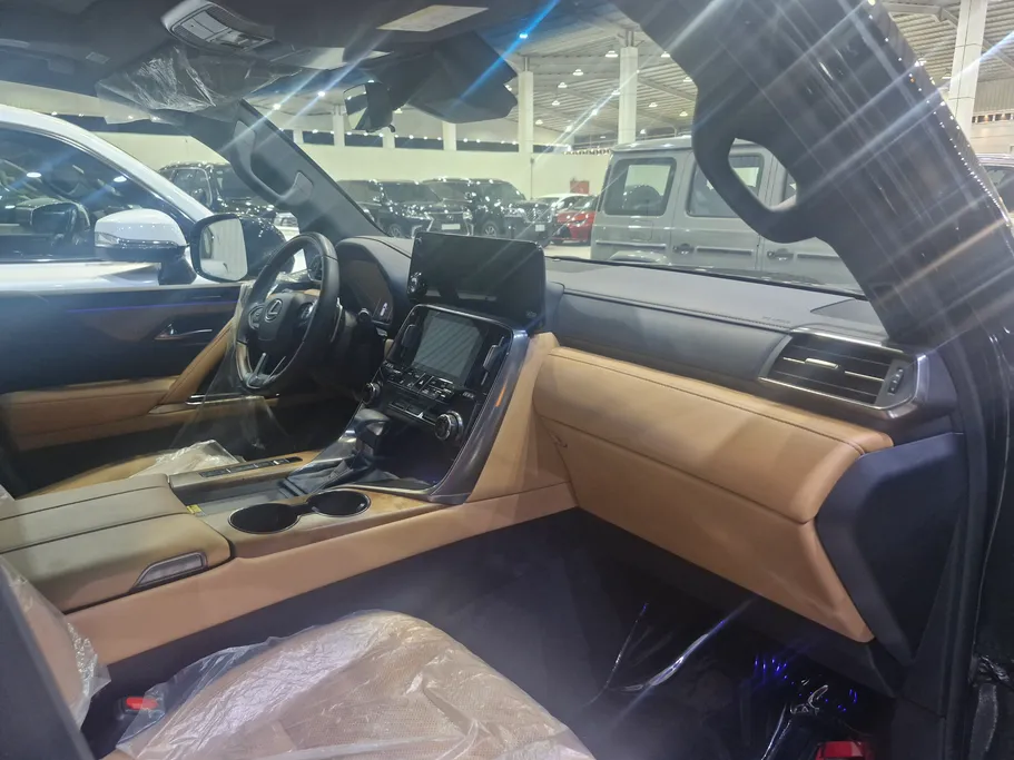 2025 Lexus LX 600 BB Elite 