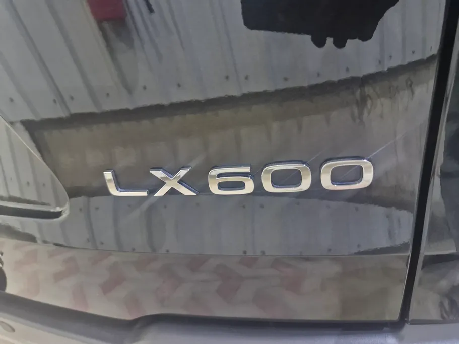 2025 Lexus LX 600 BB Elite 