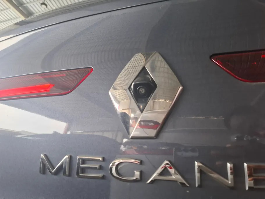 رينو ميجان SE 2023 