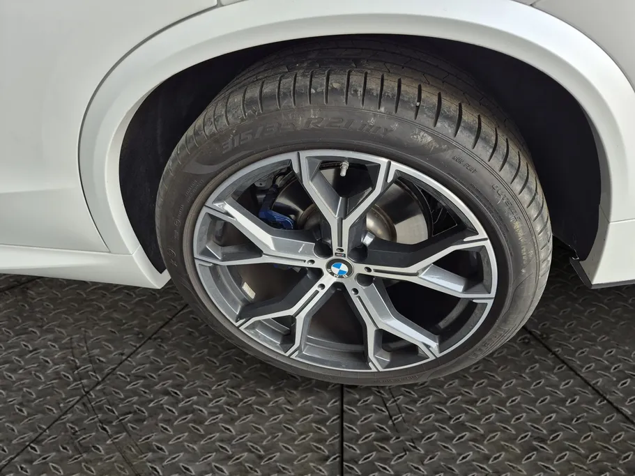 2023 BMW X Series 6 xDrive 40i 