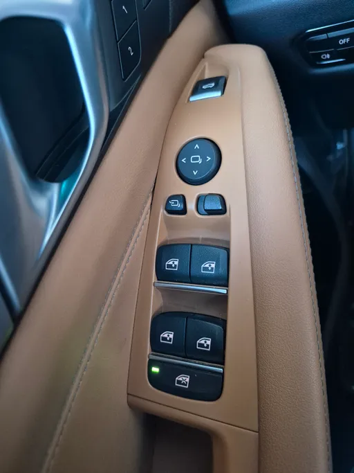 2023 BMW X Series 6 xDrive 40i 