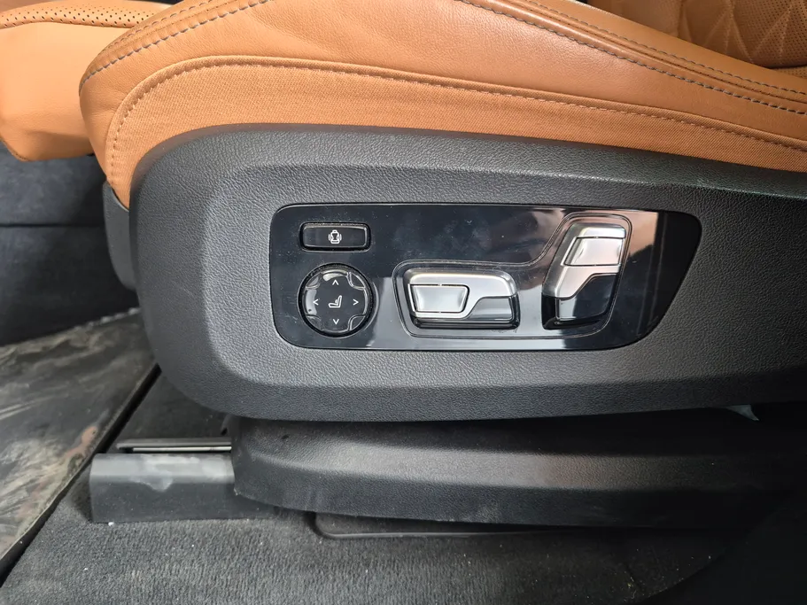 2023 BMW X Series 6 xDrive 40i 