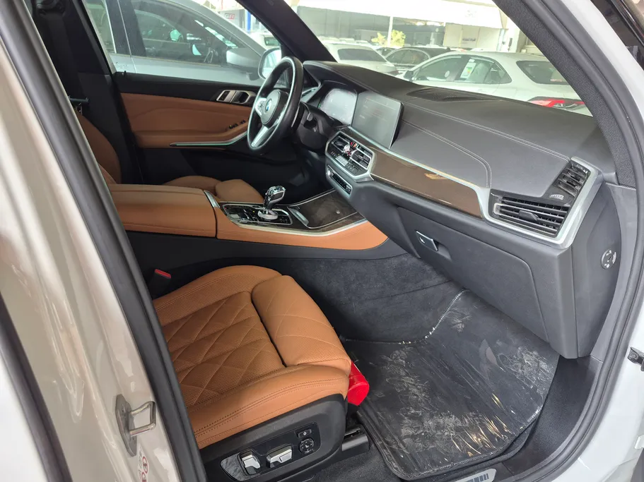 2023 BMW X Series 6 xDrive 40i 