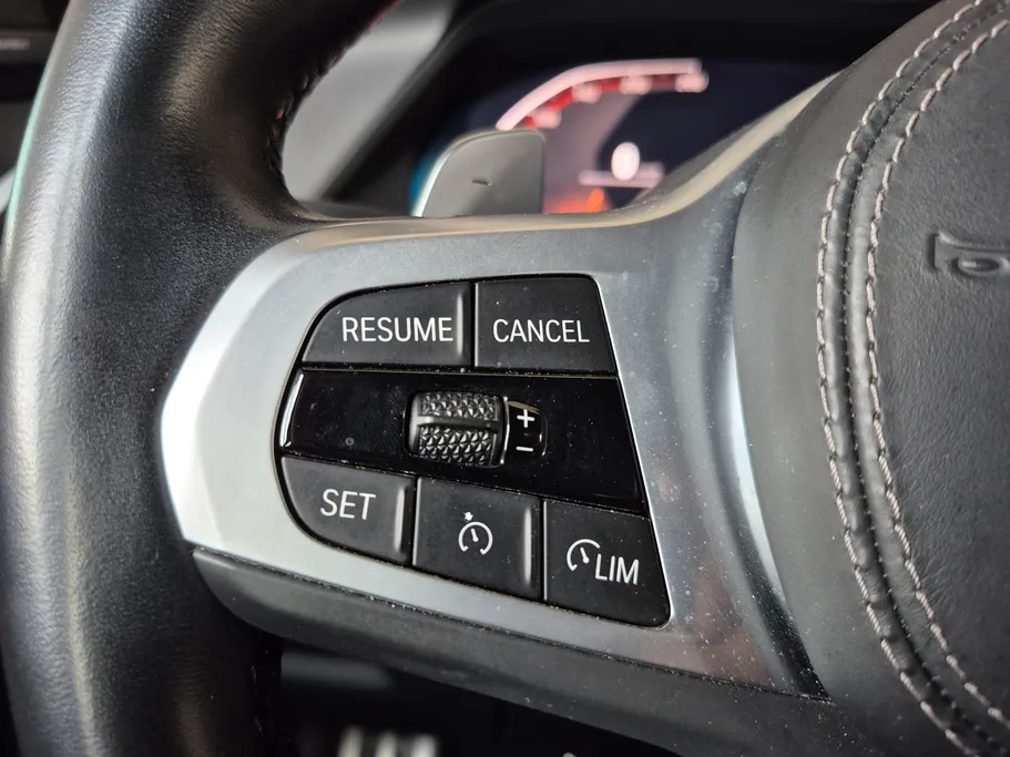 2023 BMW X Series 6 xDrive 40i 