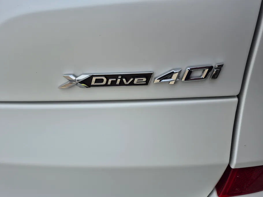 2023 BMW X Series 6 xDrive 40i 