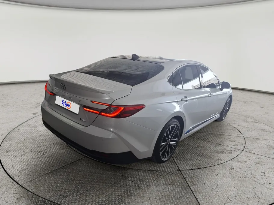 2025 Toyota Camry  LE HEV 