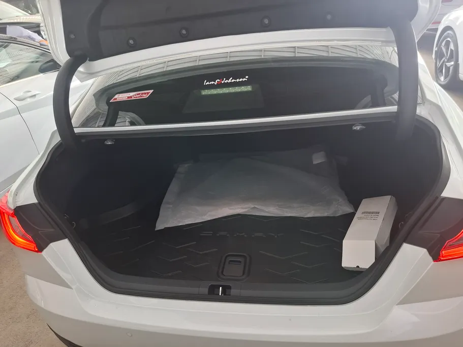2025 Toyota Camry  LE HEV 