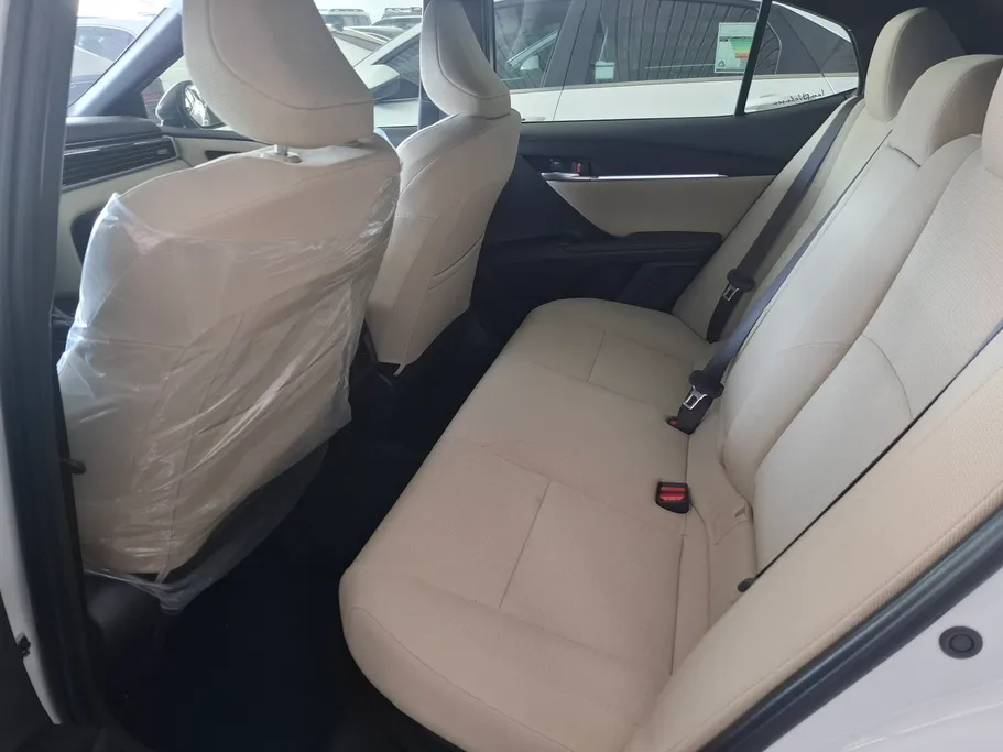 2025 Toyota Camry  LE HEV 