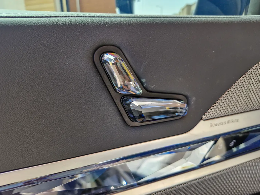 بي ام دبليو الفئة السابعة 735i 2025 
