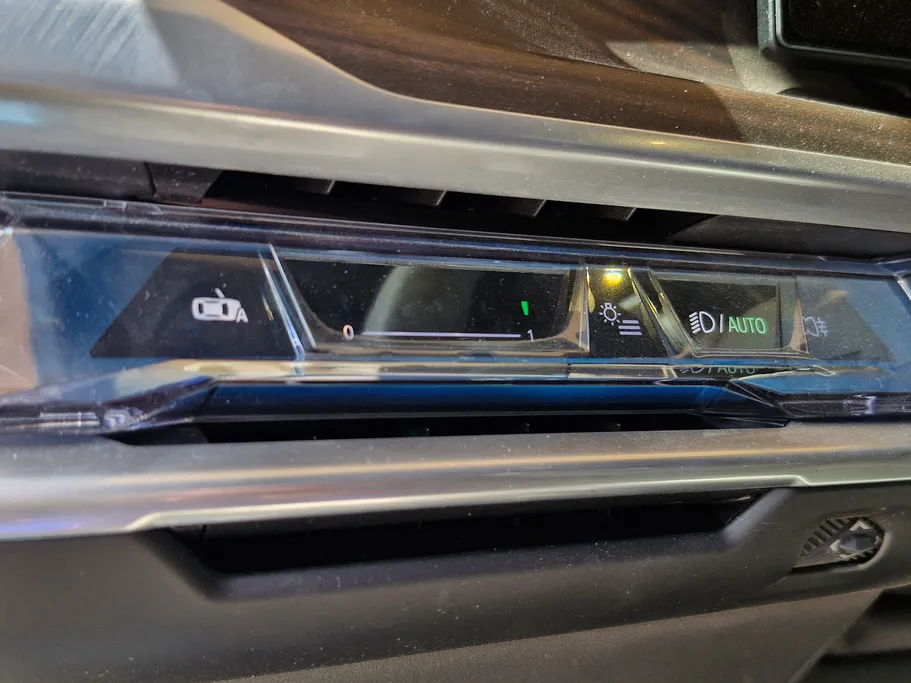 بي ام دبليو الفئة السابعة 735i 2025 