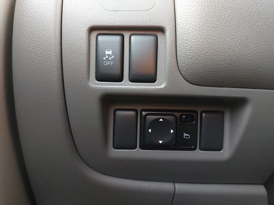 2022 Nissan Sunny SV 