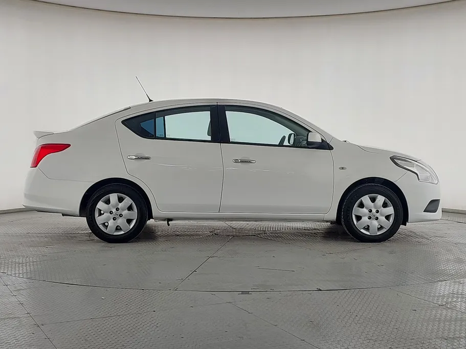 2022 Nissan Sunny SV 
