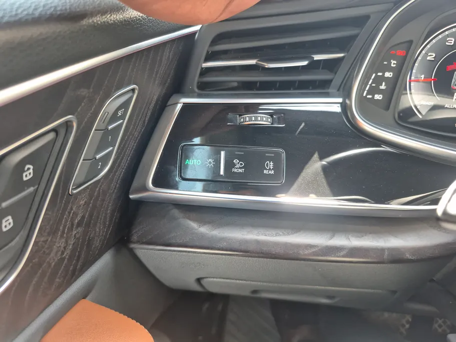 2023 Audi Q8  55 TFSI quattro 