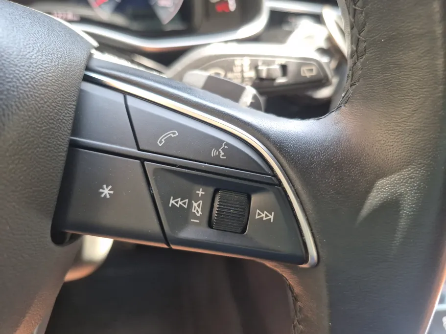 2023 Audi Q8  55 TFSI quattro 