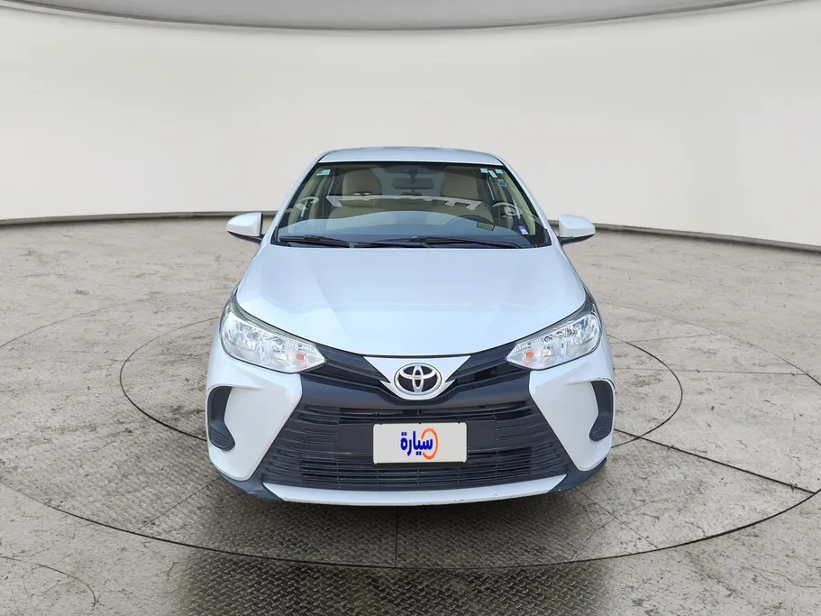 2022 Toyota Yaris  Y 