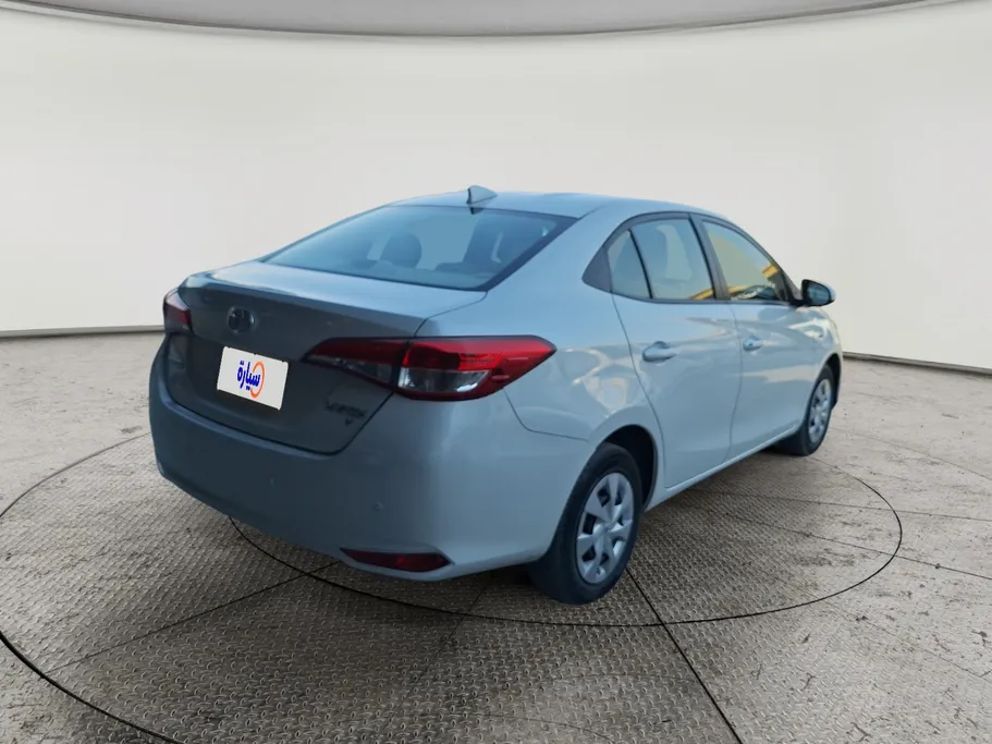 2022 Toyota Yaris  Y 