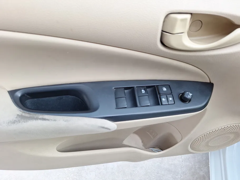2022 Toyota Yaris  Y 