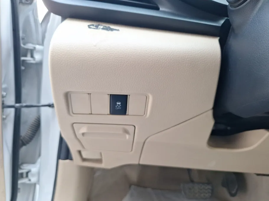 2022 Toyota Yaris  Y 