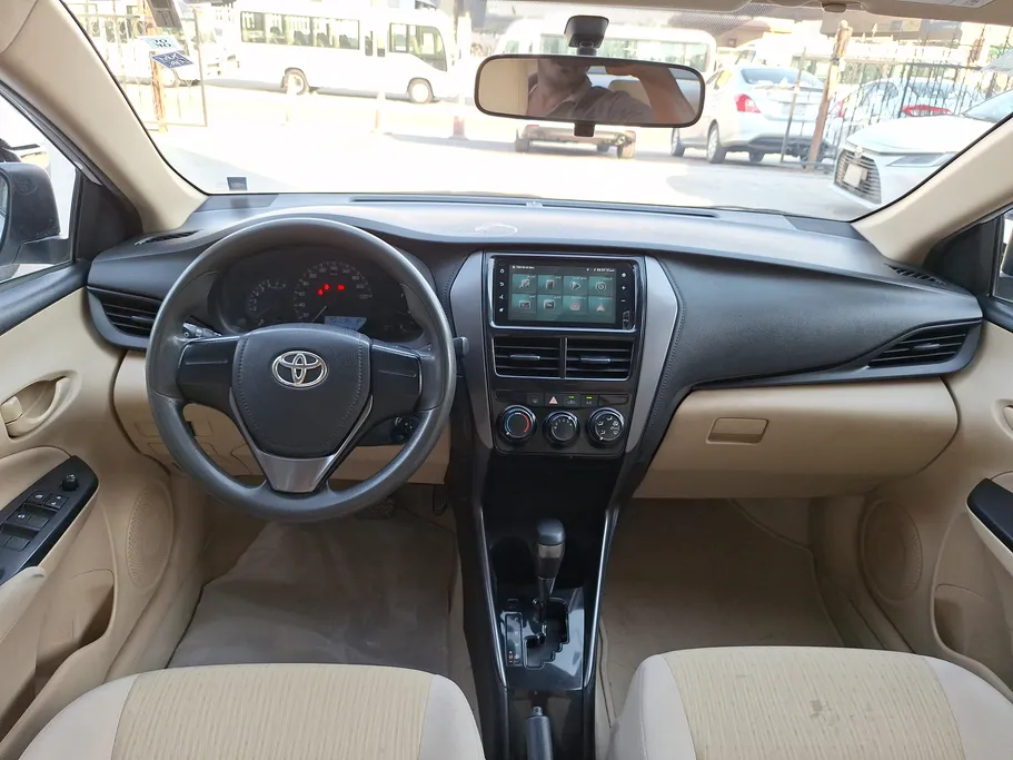 2022 Toyota Yaris  Y 