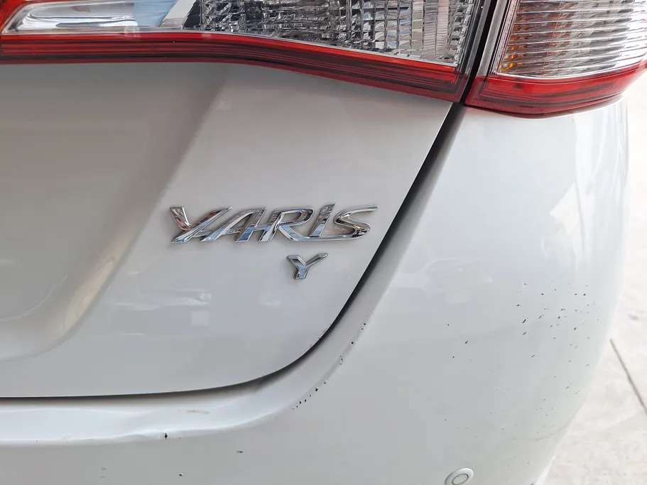 2022 Toyota Yaris  Y 