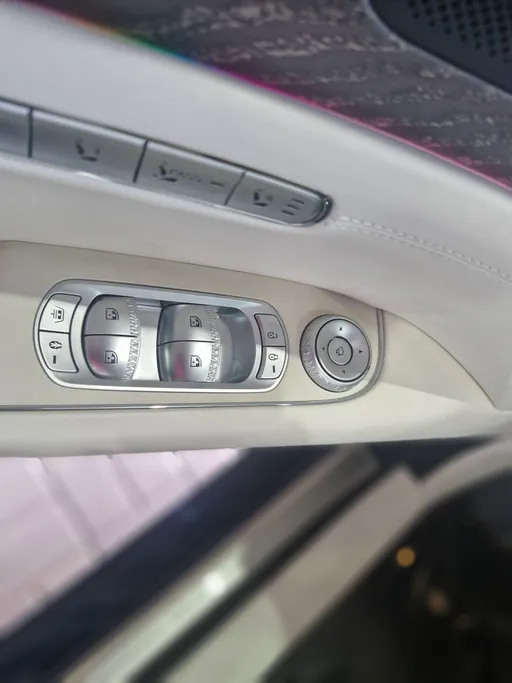 2023 Genesis G90 Royal 
