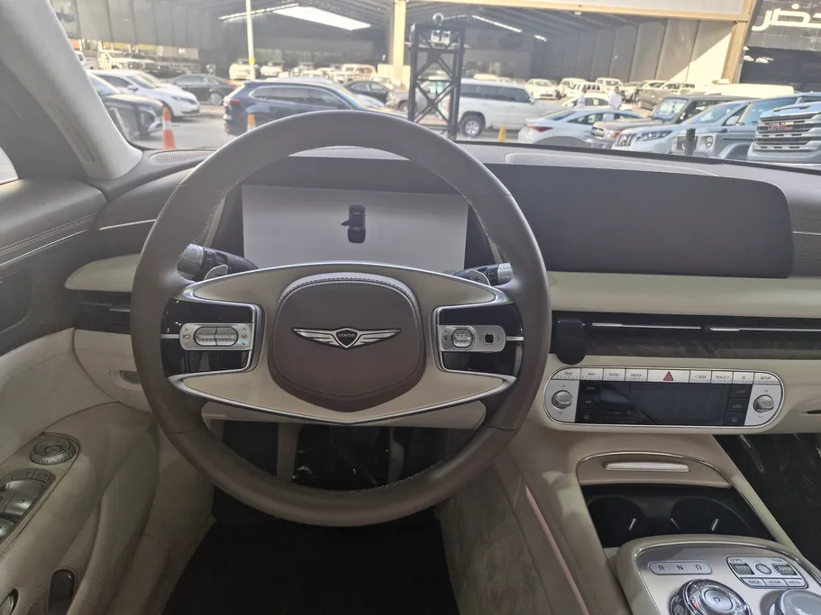 2023 Genesis G90 Royal 