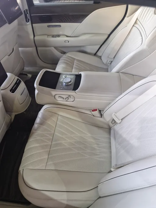 2023 Genesis G90 Royal 