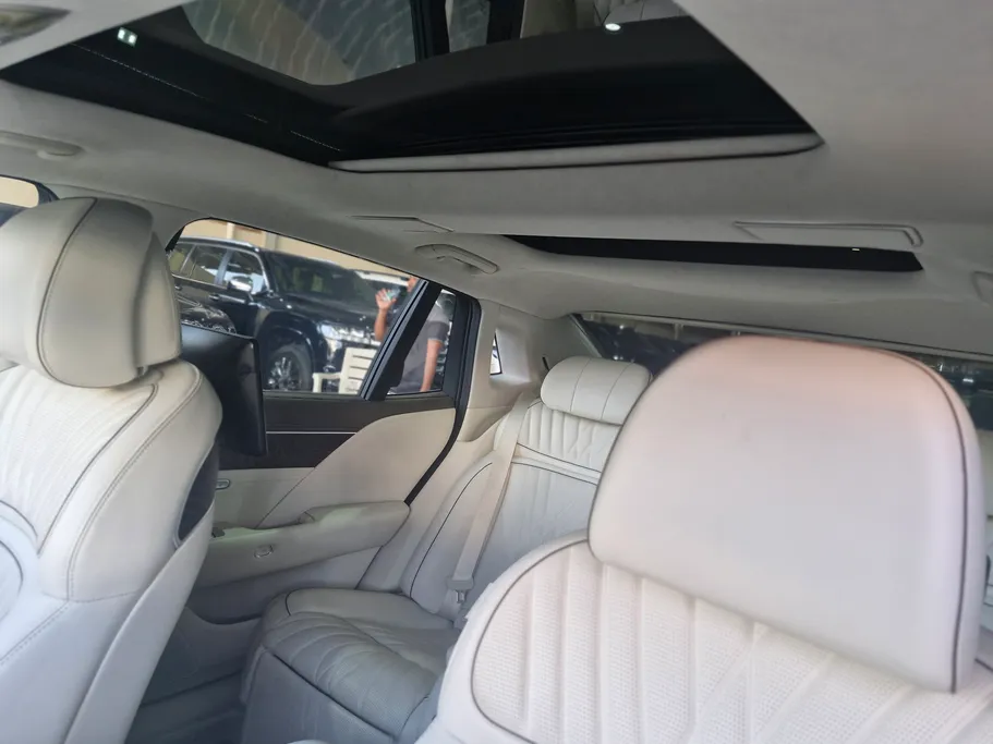 2023 Genesis G90 Royal 