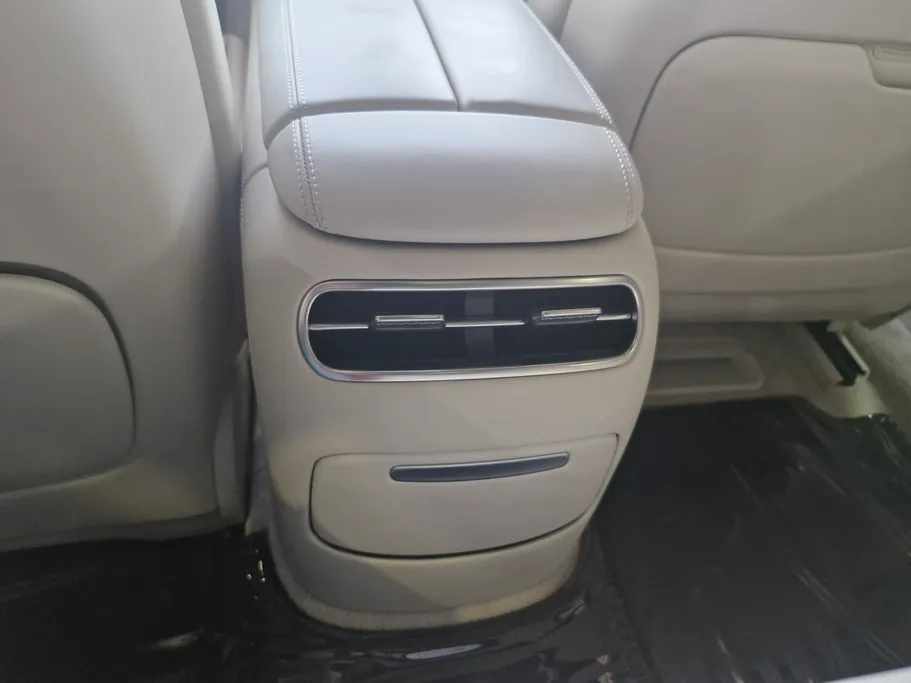 2023 Genesis G90 Royal 