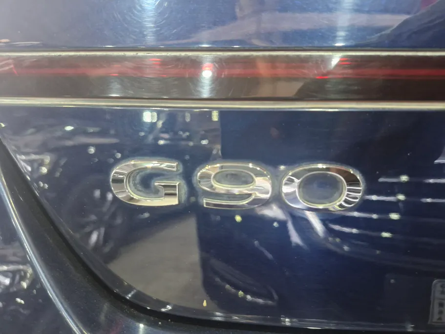 2023 Genesis G90 Royal 