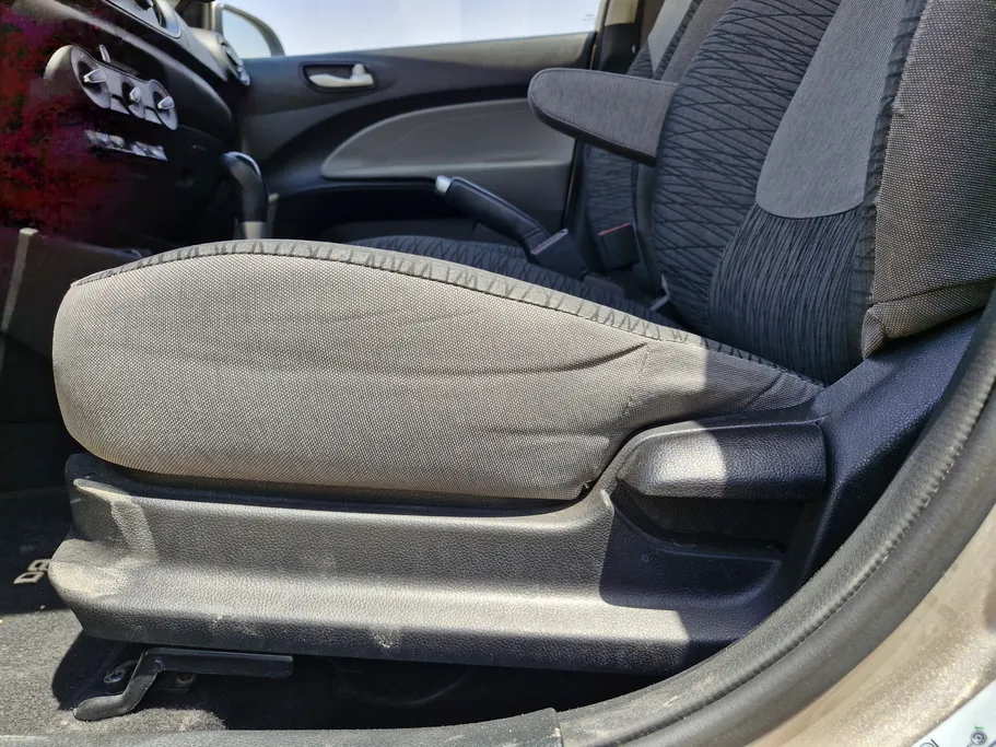 2023 Kia Pegas LX 